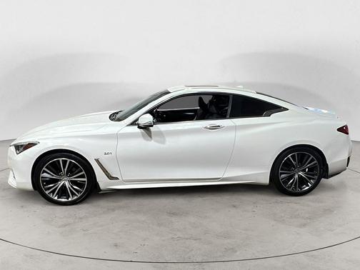 2017 INFINITI Q60 2.0T