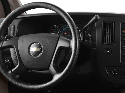 Summit White 2014 Chevrolet Express 2500 LT