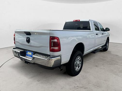 Bright White Clearcoat 2022 RAM 2500 Tradesman Crew Cab 4x4 8' Box