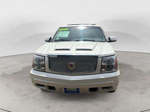 White Diamond 2003 Cadillac Escalade Base