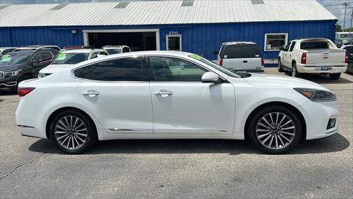 2017 Kia Cadenza Premium