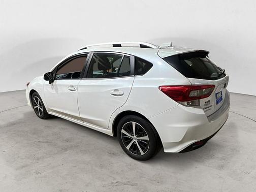 Crystal White Pearl 2023 Subaru Impreza Premium