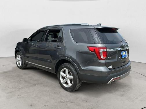 Gray 2016 Ford Explorer XLT