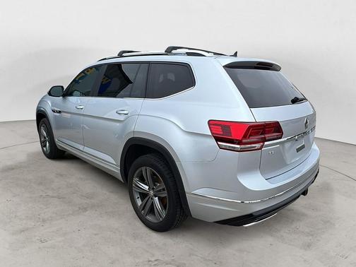 Reflex Silver Metallic 2019 Volkswagen Atlas 3.6L SE w/Technology