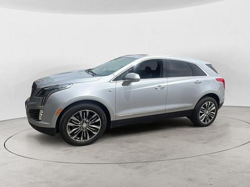 Radiant Silver Metallic 2017 Cadillac XT5 Premium Luxury