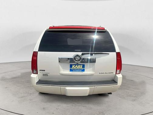 CREAM 2011 Cadillac Escalade Platinum Edition