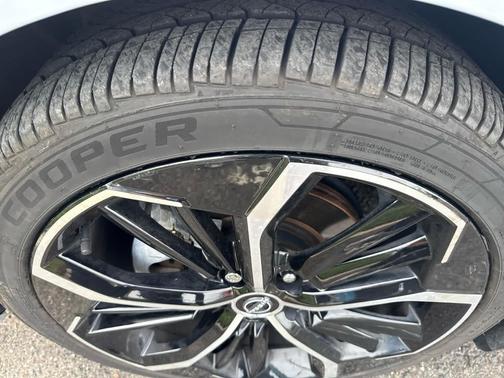 2023 Nissan Altima SR FWD