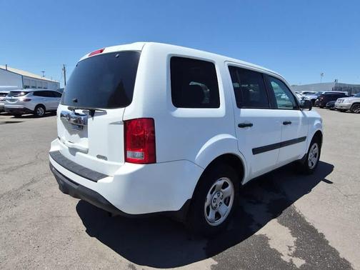White 2015 Honda Pilot LX