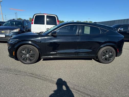 2021 Ford Mustang Mach-E California Route 1