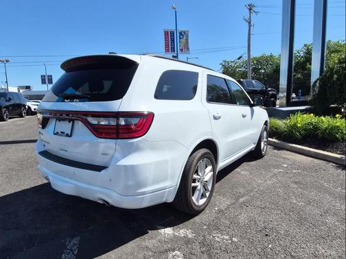 White Knuckle Clearcoat 2023 Dodge Durango GT Premium AWD