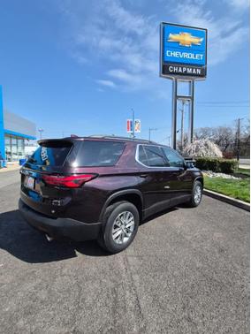 Black Cherry Metallic 2023 Chevrolet Traverse LT Cloth