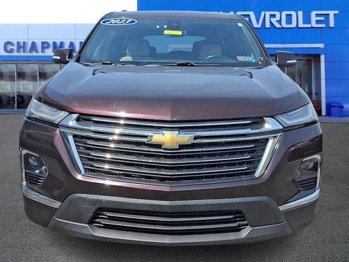 Black Cherry Metallic 2023 Chevrolet Traverse LT Cloth