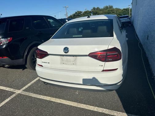 2017 Volkswagen Passat 1.8T SE