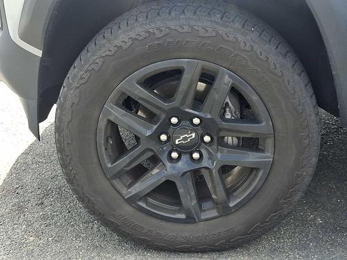 Sterling Gray Metallic 2025 Chevrolet Colorado Trail Boss
