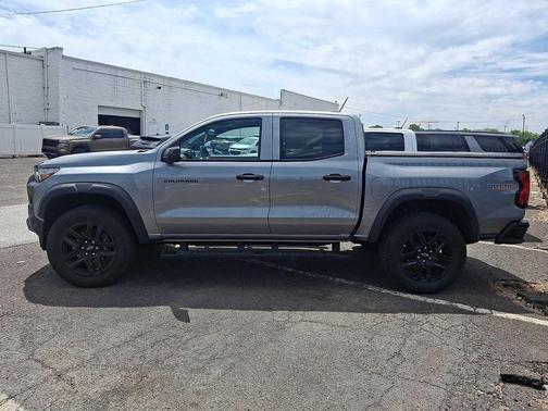 Sterling Gray Metallic 2025 Chevrolet Colorado Trail Boss