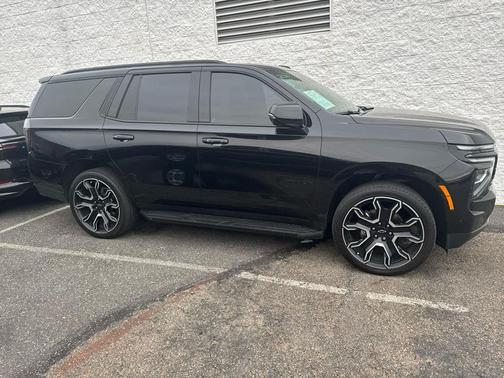 2025 Chevrolet Tahoe 4WD RST