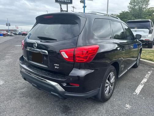 2018 Nissan Pathfinder SV