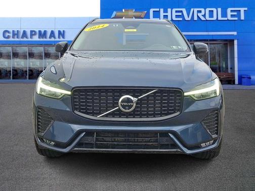 2024 Volvo XC60 B5 Plus Dark Theme