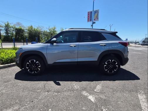 Sterling Gray Metallic 2023 Chevrolet Trailblazer LT