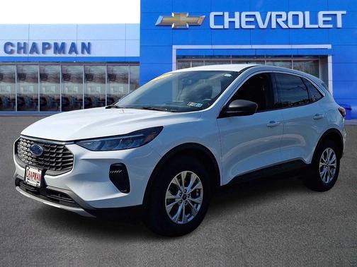 Oxford White 2023 Ford Escape Active