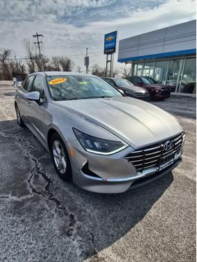 2022 Hyundai SONATA SE