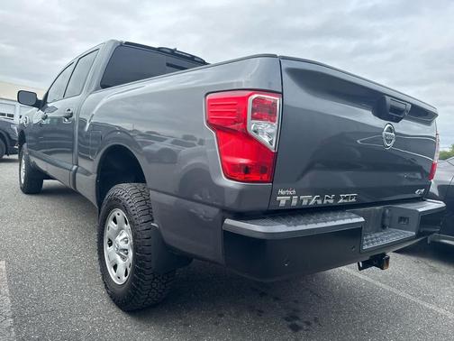 2022 Nissan Titan XD S