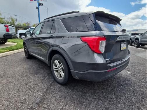 MAGNETIC METALLIC 2020 Ford Explorer XLT