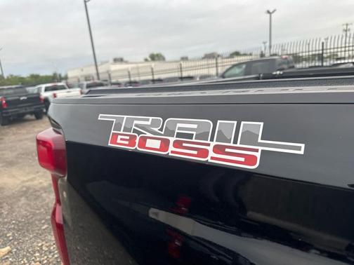 2019 Chevrolet Silverado 1500 Custom Trail Boss