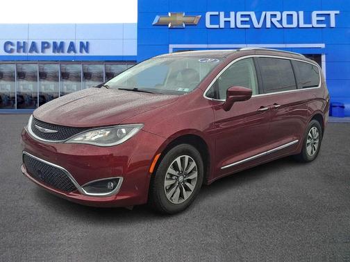 Velvet Red Pearlcoat 2020 Chrysler Pacifica Touring-L Plus