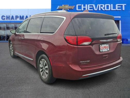 Velvet Red Pearlcoat 2020 Chrysler Pacifica Touring-L Plus