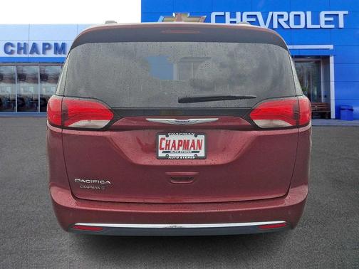 Velvet Red Pearlcoat 2020 Chrysler Pacifica Touring-L Plus