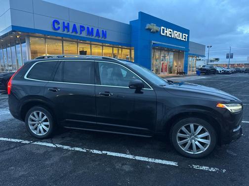 2016 Volvo XC90 T6 Momentum