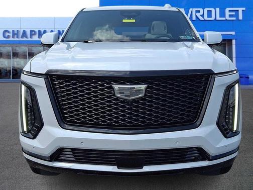Vibrant White Tricoat 2026 Cadillac Escalade Sport Platinum