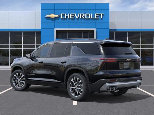 Mosaic Black Metallic 2026 Chevrolet Traverse LT