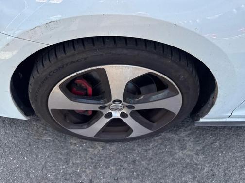 2016 Volkswagen Golf GTI 2.0T SE 4-Door