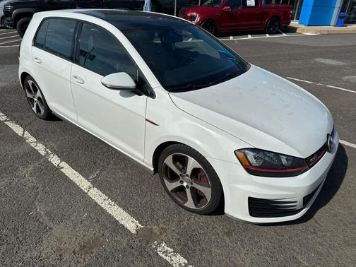 2016 Volkswagen Golf GTI 2.0T SE 4-Door