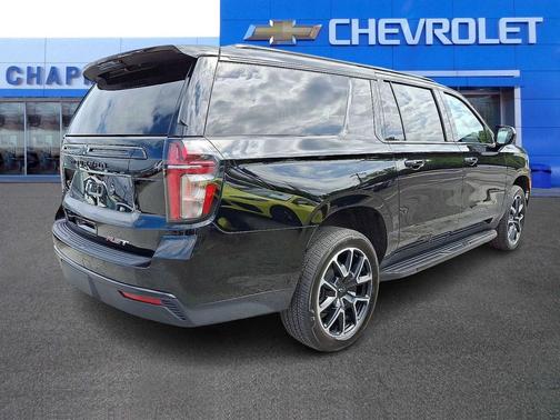 2023 Chevrolet Suburban RST