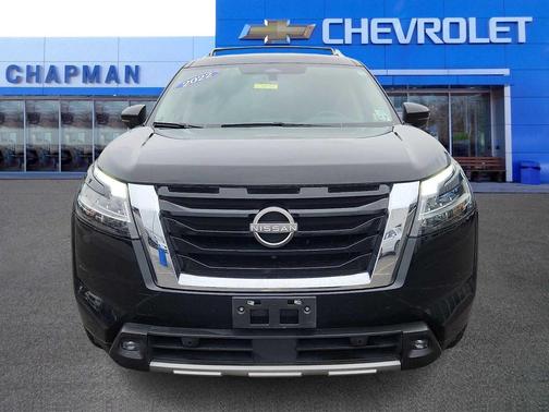 2022 Nissan Pathfinder SL 4WD