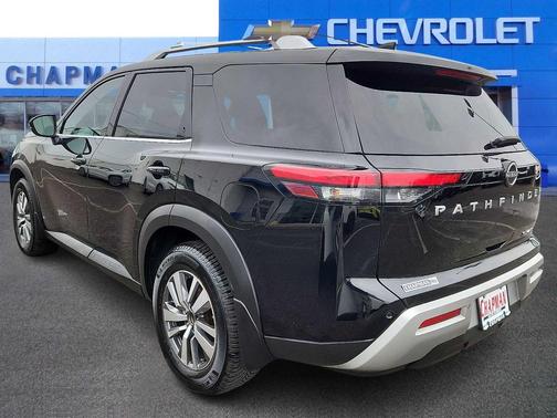 2022 Nissan Pathfinder SL 4WD