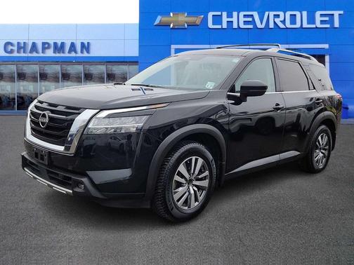 2022 Nissan Pathfinder SL 4WD