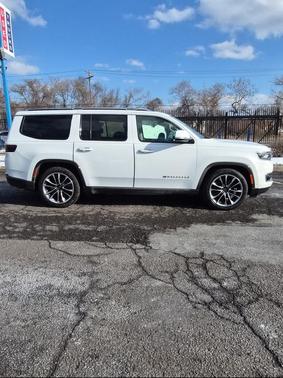 2022 Jeep Wagoneer Series III 4x4