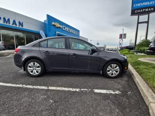Tungsten Metallic 2014 Chevrolet Cruze LS