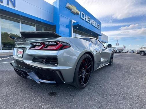 Hypersonic Gray Metallic 2024 Chevrolet Corvette Z06