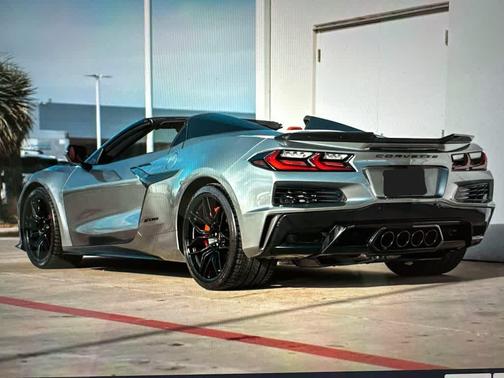 Hypersonic Gray Metallic 2024 Chevrolet Corvette Z06