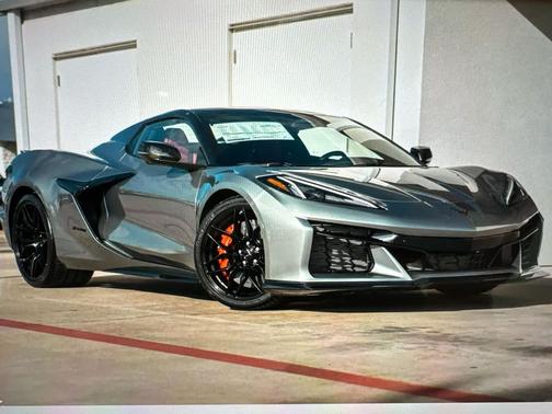 Hypersonic Gray Metallic 2024 Chevrolet Corvette Z06