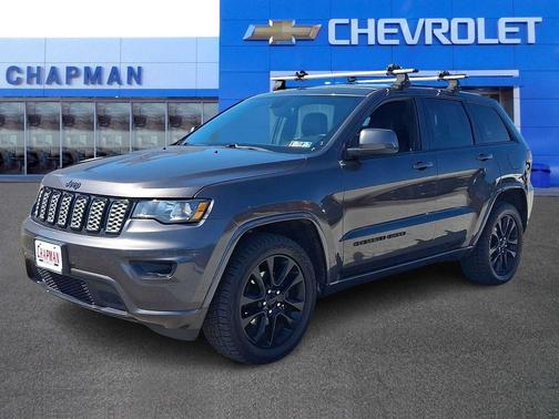 Granite Crystal Metallic Clearcoat 2019 Jeep Grand Cherokee Altitude