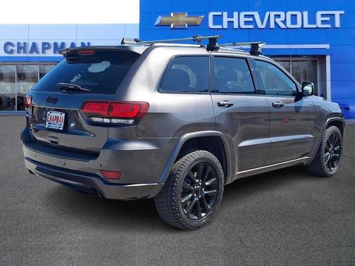 Granite Crystal Metallic Clearcoat 2019 Jeep Grand Cherokee Altitude