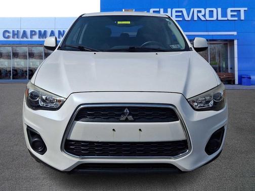 White Pearl 2013 Mitsubishi Outlander Sport ES