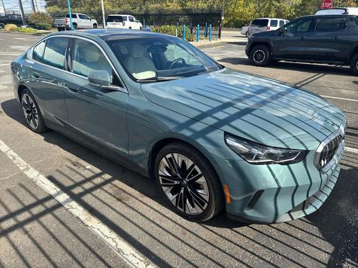 2024 BMW i5 eDrive40