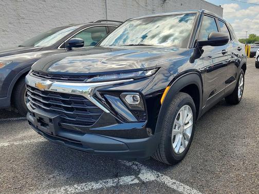 Mosaic Black Metallic 2024 Chevrolet Trailblazer LS